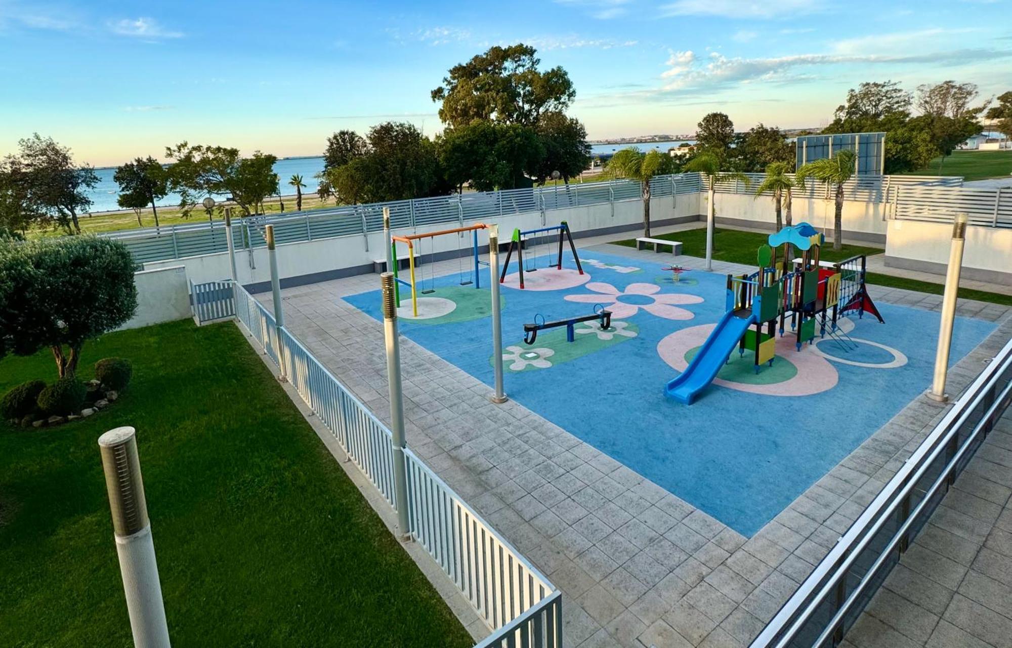 Bahia Azul Suites, Piscina & Padel Сан Фернандо Екстериор снимка
